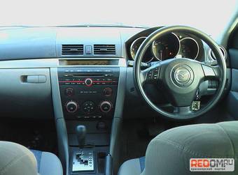 2003 Mazda Axela Photos