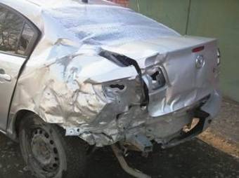 2003 Mazda Axela Pictures