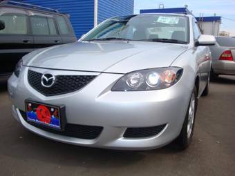 2003 Mazda Axela Pictures