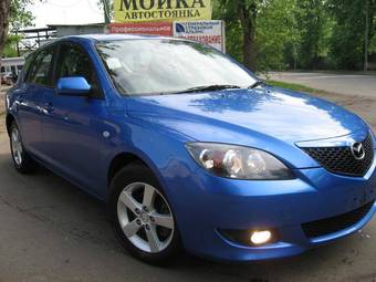 2003 Mazda Axela Pictures