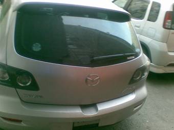 2003 Mazda Axela Pictures