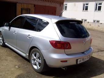 2003 Mazda Axela Images