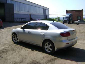 2003 Mazda Axela Pictures