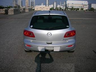 2003 Mazda Axela Photos