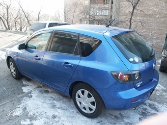 2004 Mazda Axela