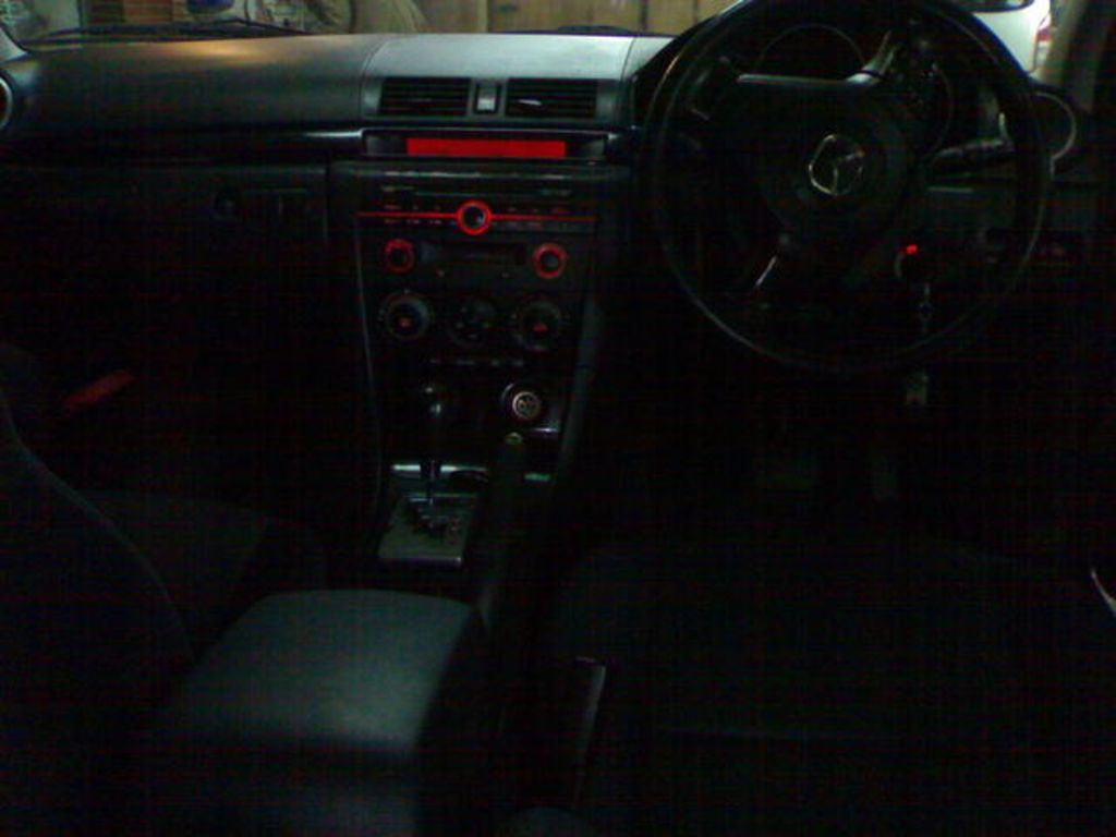 2004 Mazda Axela