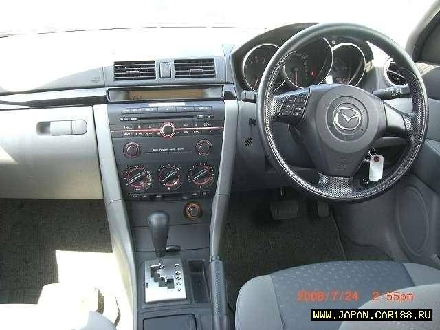 2004 Mazda Axela