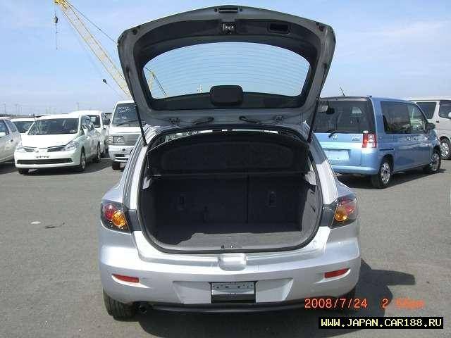 2004 Mazda Axela