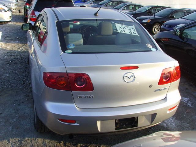 2004 Mazda Axela