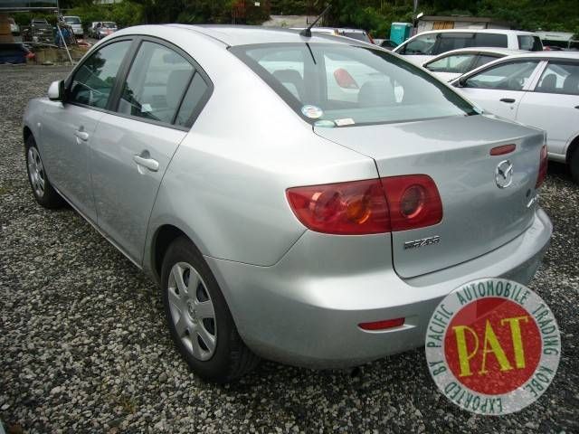 2004 Mazda Axela