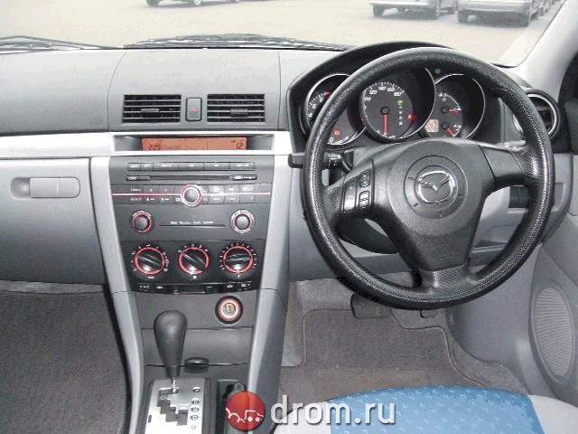 2004 Mazda Axela