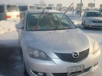 2004 Mazda Axela