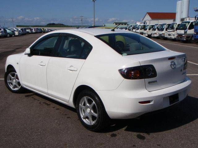 2004 Mazda Axela