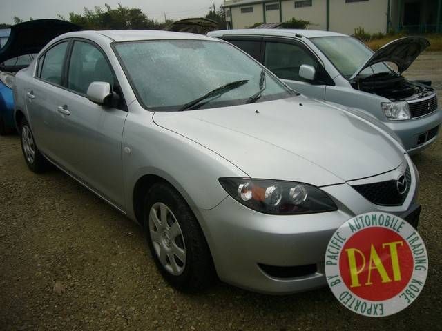 2004 Mazda Axela