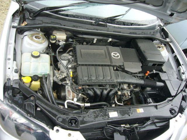 2004 Mazda Axela