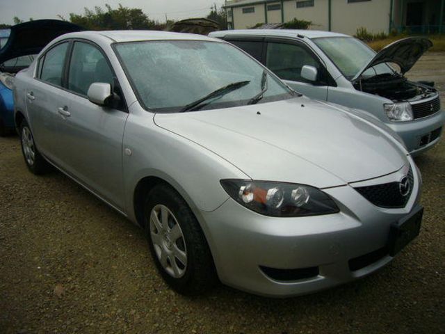 2004 Mazda Axela