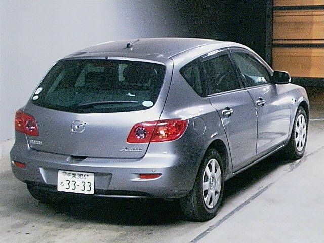 2004 Mazda Axela