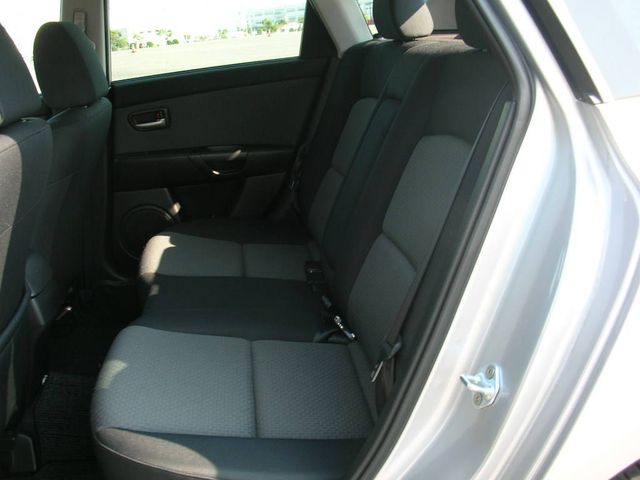 2004 Mazda Axela