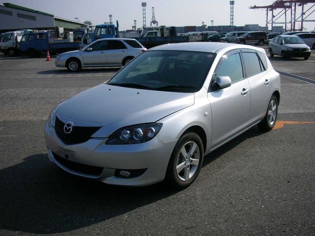 2004 Mazda Axela