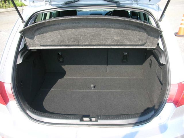 2004 Mazda Axela