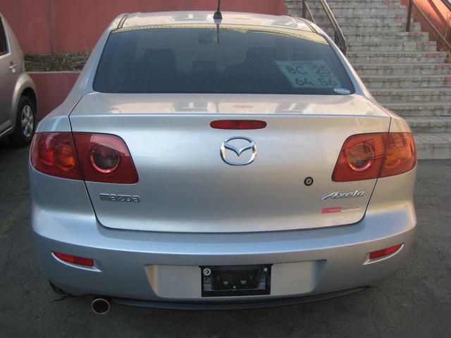 2004 Mazda Axela