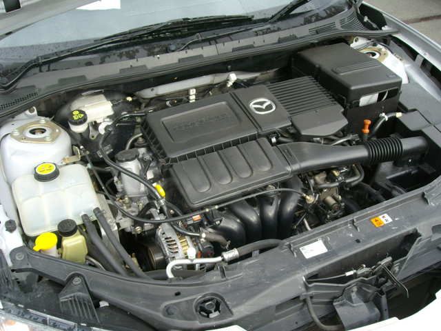 2004 Mazda Axela