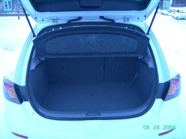 2004 Mazda Axela