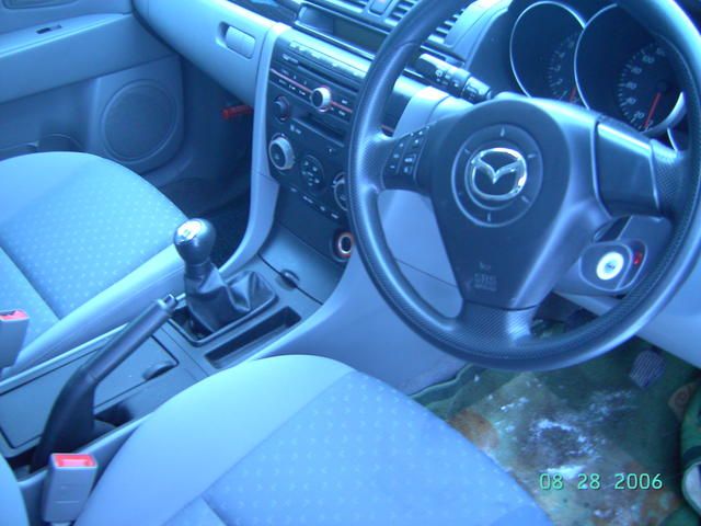 2004 Mazda Axela
