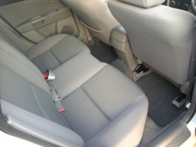 2004 Mazda Axela
