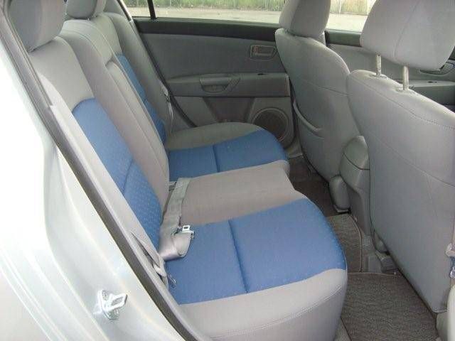 2004 Mazda Axela