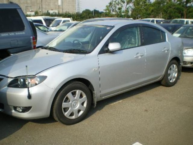 2004 Mazda Axela