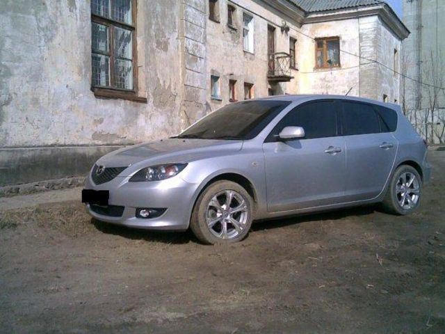 2004 Mazda Axela