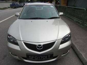 2004 Mazda Axela Pictures