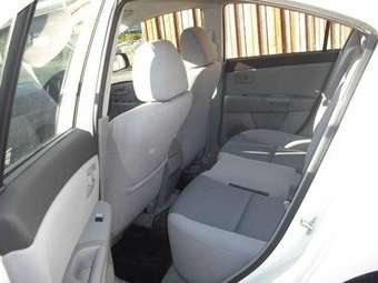 2004 Mazda Axela Pics