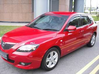 2004 Mazda Axela Pics