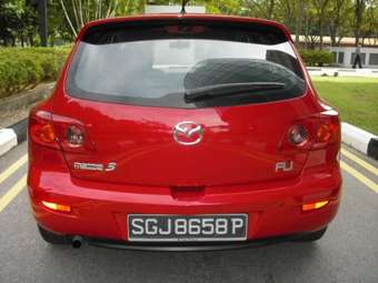 2004 Mazda Axela Pictures