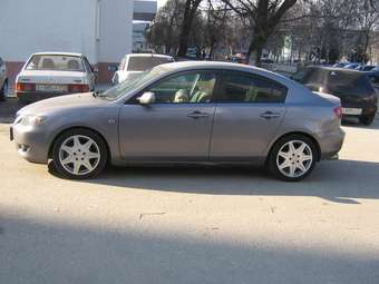 2004 Mazda Axela Photos