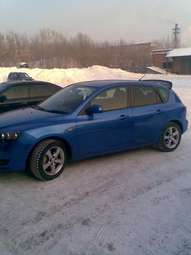 2004 Mazda Axela Images