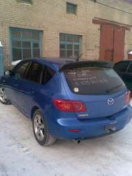 2004 Mazda Axela Pictures