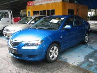 2004 Mazda Axela Pictures