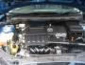 2004 Mazda Axela Images