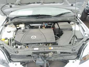 2004 Mazda Axela Pictures