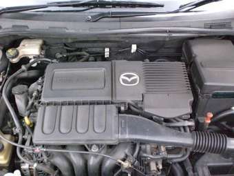 2004 Mazda Axela Photos