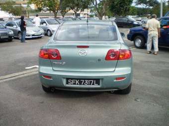 2004 Mazda Axela Pics
