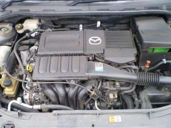 2004 Mazda Axela Pictures