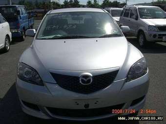 2004 Mazda Axela Pictures