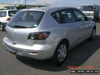 2004 Mazda Axela Pics