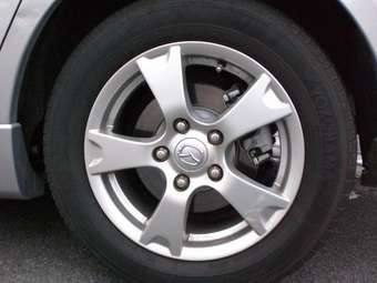 2004 Mazda Axela Wallpapers