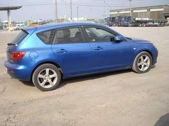 2004 Mazda Axela Pics
