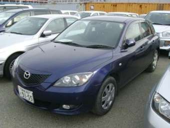 2004 Mazda Axela Photos